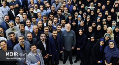دورهمی صمیمانه خبرنگاران پارلمانی با | جهان نیوز