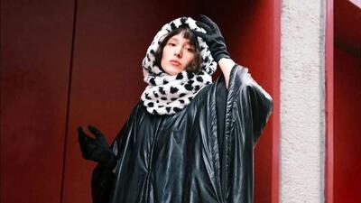 فرشته حسینی با استایلی عجیب و غریب، جایزه بهترین بازیگر زن را به خانه برد!