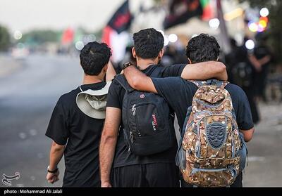 پذیرایی از زائران در ورودی مریوان؛ نوجوان اهل‌سنت که عاشق امام حسین(ع) شد+فیلم - تسنیم