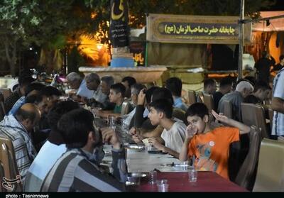 پذیرایی از زائران در ورودی مریوان؛ نوجوان اهل‌سنت که عاشق امام حسین(ع) شد- فیلم فیلم استان تسنیم | Tasnim