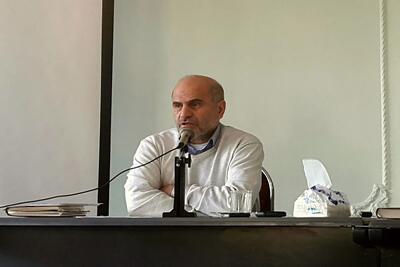 اقتصاد ایران وارد فاز ربای مضاعف شده/ حکومت ناآگاه مانند دن کیشوت رفتار می‌کند/ چاپلوسان را مجازات کنید نه منتقدان را