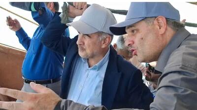 بازدید رئیس سازمان شیلات ایران از روند صید میگو در آب‌های بوشهر