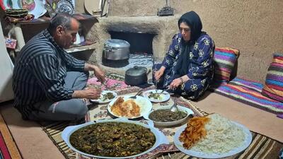 پخت قورمه سبزی اصیل توسط زوج خوش ذوق روستایی (فیلم)