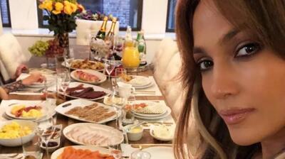 عکس/ جنیفر لوپز عاشق غذای ایرانی شد | اقتصاد24