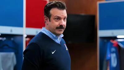 خبر روز | فصل چهارم سریال Ted Lasso با حضور جیسون سودیکیس ساخته می‌شود | گلی شی
