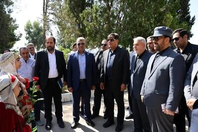 بازدید وزیر میراث فرهنگی از پاسارگاد و تخت‌جمشید