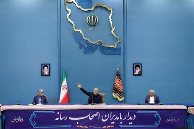 فعال مطبوعاتی: رسانه می‌تواند در کاستن و حل بحران‌ها به دولت کمک کند
