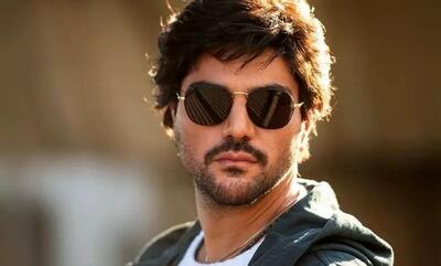 استایل سینا مهراد در اکران سریال از یاد رفته چقدر می‌ارزید؟+ تصاویر