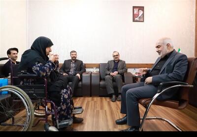 مادر شهیدان فرجوانی نماد صبر ملت ایران در برابر دشمنان است - تسنیم