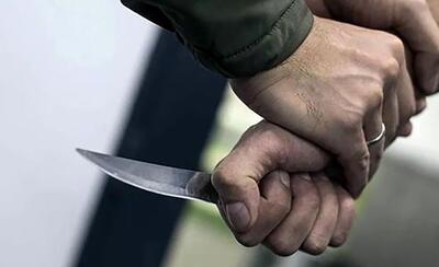 لحظه نفسگیر حمله سارقین بی‌رحم به خودروی خانواده مسافر وسط جاده ساری با سلاح سرد