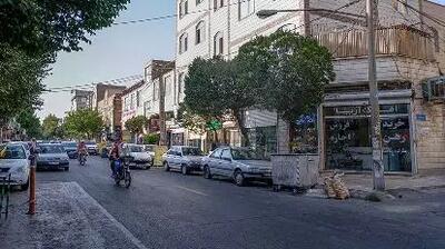مستاجران رسماً به خاک سیاه نشستند