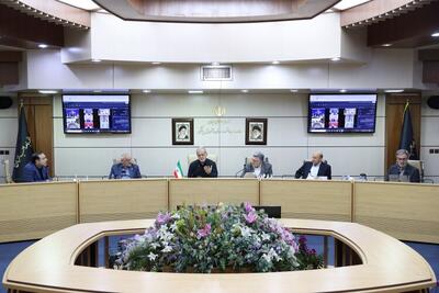رئیس جمهور: پزشکان از قالب‌های محدود خارج و نجات‌بخش محله، جامعه و منطقه خود باشند