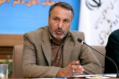 رضائی‌کوچی: احکام قانون توزیع مواد اولیه قیر برای طرح‌های عمرانی اجرا شود