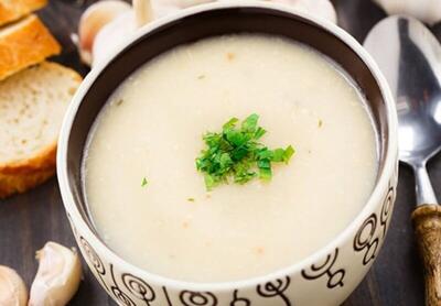 طرز تهیه سوپ سیر برای درمان سرماخوردگی