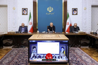 بهره‌برداری و آغاز عملیات اجرایی ۴۲۵ مگاوات نیروگاه خورشیدی کشور با دستور رئیس جمهور