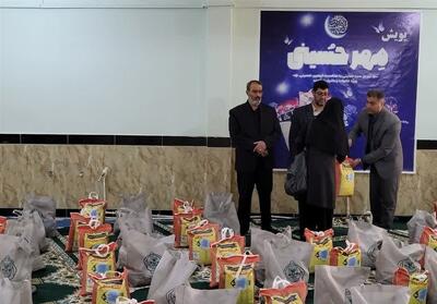 پویش مهر حسینی در بیرجند اجرا شد/ توزیع 600 سبد حمایتی میان خانواده زندانیان نیازمند - تسنیم