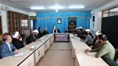 وظیفه هر ایرانی، مقابله آگاهانه با تهاجم دشمن است