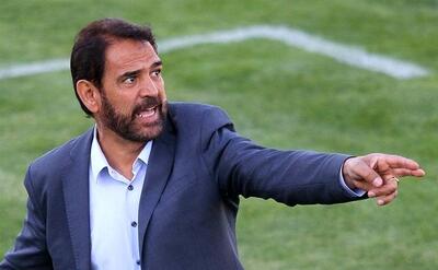 فیروز کریمی: پرسپولیسی‌ها تجمع می‌کنند تا رقبا بازیکن نخرند!