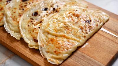 آرد + آب ! طرز تهیه نان سبزیجات در ماهیتابه / نیازی به پهن کردن آن نیست