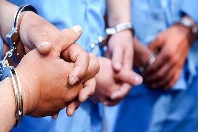 تصاویر هولناک از مجروح شدن یک شهروند تهرانی با قمه در یک مغازه | جزئیات انهدام باند اراذل مسلح
