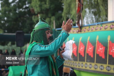 تعزیه‌خوانی گروه تعزیه «حضرت سیدالشهدا (ع)» در برج آزادی