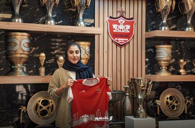 رونمایی از خریدهای جدید تیم زنان پرسپولیس - پارس فوتبال