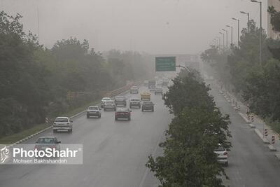 ویدئو | آسمان غبارآلود مشهد در دومین روز پیاپی (۲۲ مرداد ۱۴۰۴)