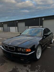 یادگاری باشکوه ب‌ام‌و؛ ۷۵۰iL V12 E38