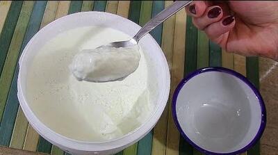 طرز تهیه ماست یونانی غلیظ و سفت با روشی ساده و آسان در منزل