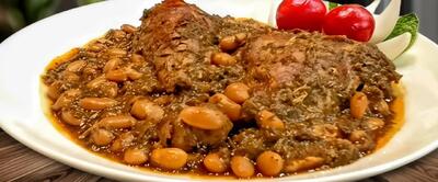 این خورشت غوغا میکنه ترکیب لوبیا سفید و سبزی طعمی میده که شگفت زده میشی!