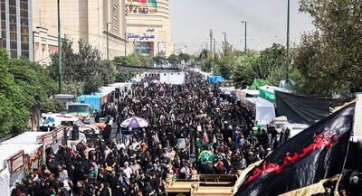 پیاده روی جاماندگان اربعین حسینی در تهران-۲ | جهان نیوز