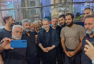 عکس/ حضور عراقچی در یکی از موکب‌های ایرانی در نجف