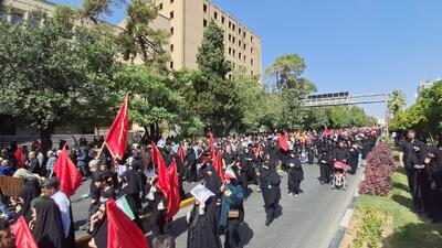 حماسه حسینی مردم شیراز در راهپیمایی جاماندگان اربعین