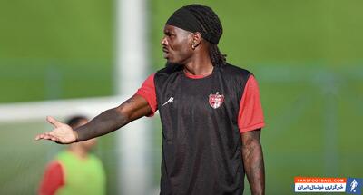 مشکل بدهی تیوی بیفوما برای همراهی پرسپولیس برطرف شد