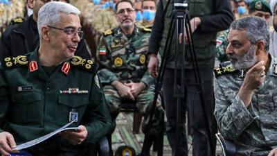 عکس سفر در زمان /  «سرلشکر باقری و سردار حاجی زاده» در کنار موشک خیبرشکن / سال 1403