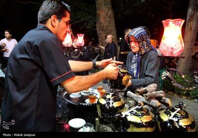 خدمت‌رسانی موکب محبین الائمه الیگودرز در کربلا- فیلم فیلم استان تسنیم | Tasnim