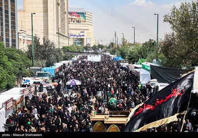 پیاده روی جاماندگان اربعین حسینی در تهران-2- عکس خبری تسنیم | Tasnim