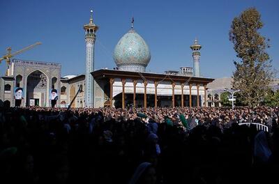 اجتماع عظیم جاماندگان اربعین حسینی در شیراز + فیلم