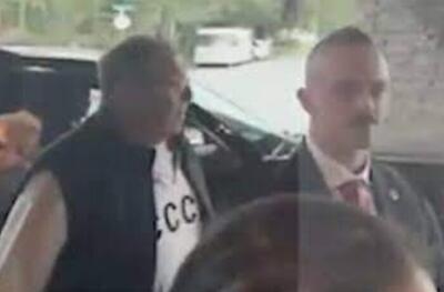 ویدیو؛ لاوروف در آلاسکا با این پیراهن جنجالی ظاهر شد