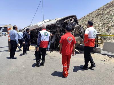 41 زائر مصدوم در حادثه انحراف اتوبوس از جاده