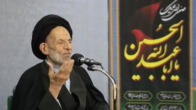 امام جمعه بیرجند: هوشیاری امت اسلامی تنها راه مقابله با استعمار جهانی است