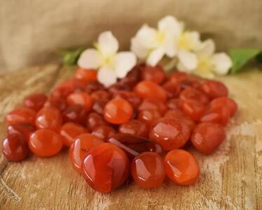 سنگ کارنلین چه ویژگی و کاربردی دارد ؟