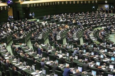 حمایت مجلس از واگذاری سهام تودلی شرکت‌های خودروساز