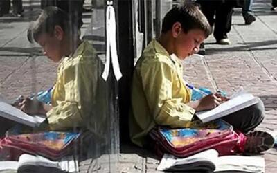 تحصیل حق تمام کودکان؛ مرکز شبه‌خانواده خانه روشنا برای کودکان شرایط آموزش فراهم می‌کند
