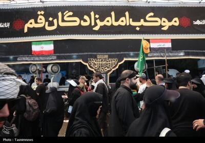 خدمت‌رسانی موکب امامزادگان قم به زائران اربعینی کشورهای مختلف در سامرا - تسنیم