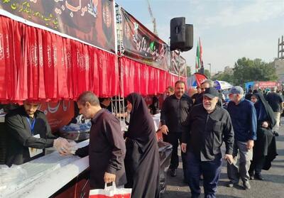 خادمان همدانی در موکب شهید سلیمانی دل‌ها را به کربلا پیوند می‌زنند- فیلم فیلم استان تسنیم | Tasnim
