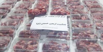 توزیع بسته های گوشت بین خانواده های ایتام و محسنین رودانی به مناسبت اربعین حسینی