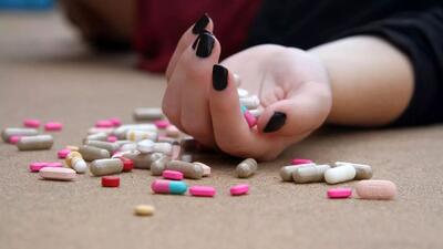 خودکشی یک زن به خاطر نداشتن هوو! (+ عکس)