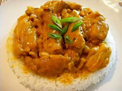 طرز تهیه خورشت مرغ و کاری؛ غذای خوشمزه هندی