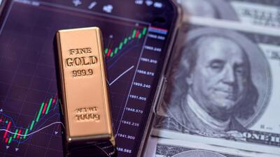 ثبت سقف‌های تاریخی بازار سهام در بدترین سال دلار+ فیلم